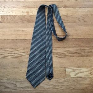 Geoffrey Beene Mens Long Length Neck Tie Black and Tan 100% Silk
